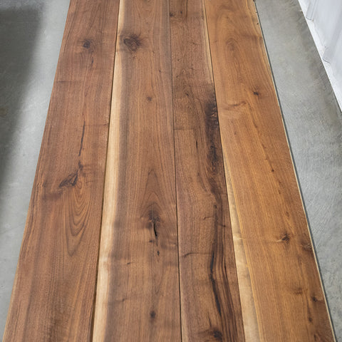 Traditional Plank Gunstock Walnut 3" to 7" Random Widths - Oil Prefinish